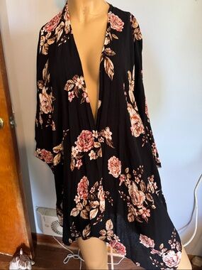 NWT Maurice’s floral kimono one size